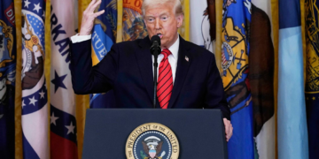 Trump veut taxer tous les pays qui achètent du pétrole vénézuélien