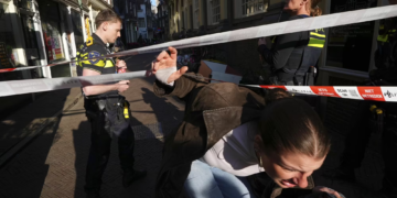 Quatre blessés graves dans une attaque au couteau à Amsterdam