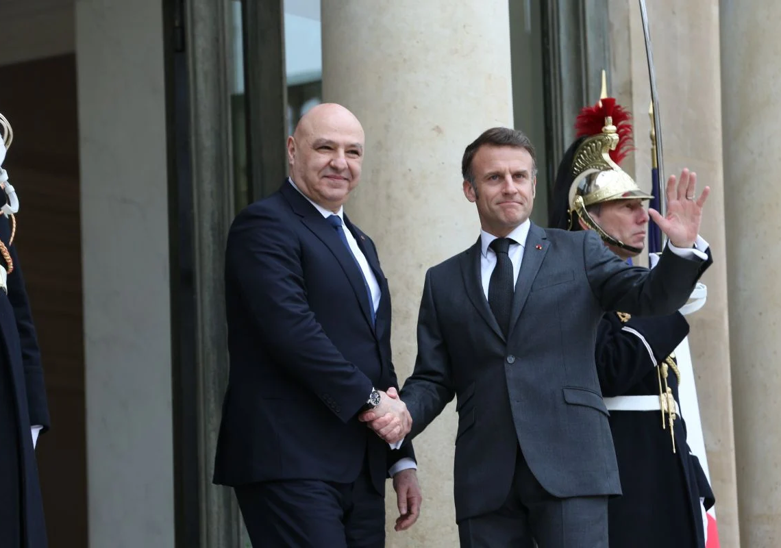 La visite du président libanais en France perturbée par les bombardements israéliens sur Beyrouth