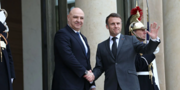La visite du président libanais en France perturbée par les bombardements israéliens sur Beyrouth