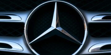 Crise de l&rsquo;automobile: Mercedes offre jusqu&rsquo;à 500 000 euros à ses employés qui démissionnent