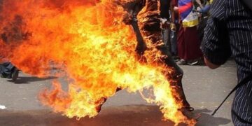 Hammamet: Licencié, un gardien d’école s’immole par le feu devant des élèves