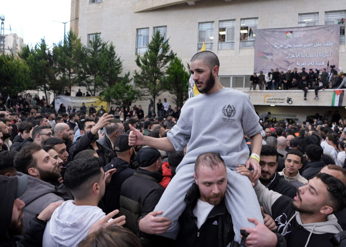 Gaza: Le Hamas invite Donald Trump à rencontrer aussi d’anciens prisonniers Palestiniens