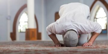 France: Un fidèle tué à coups de couteau par un autre fidèle dans une mosquée du Gard, le suspect en fuite