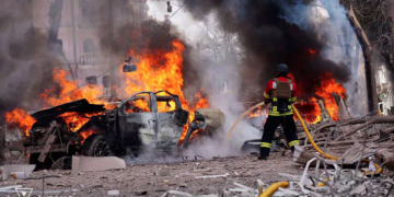 Ukraine: 32 morts dans une frappe russe à Soumy, les réactions internationales pleuvent