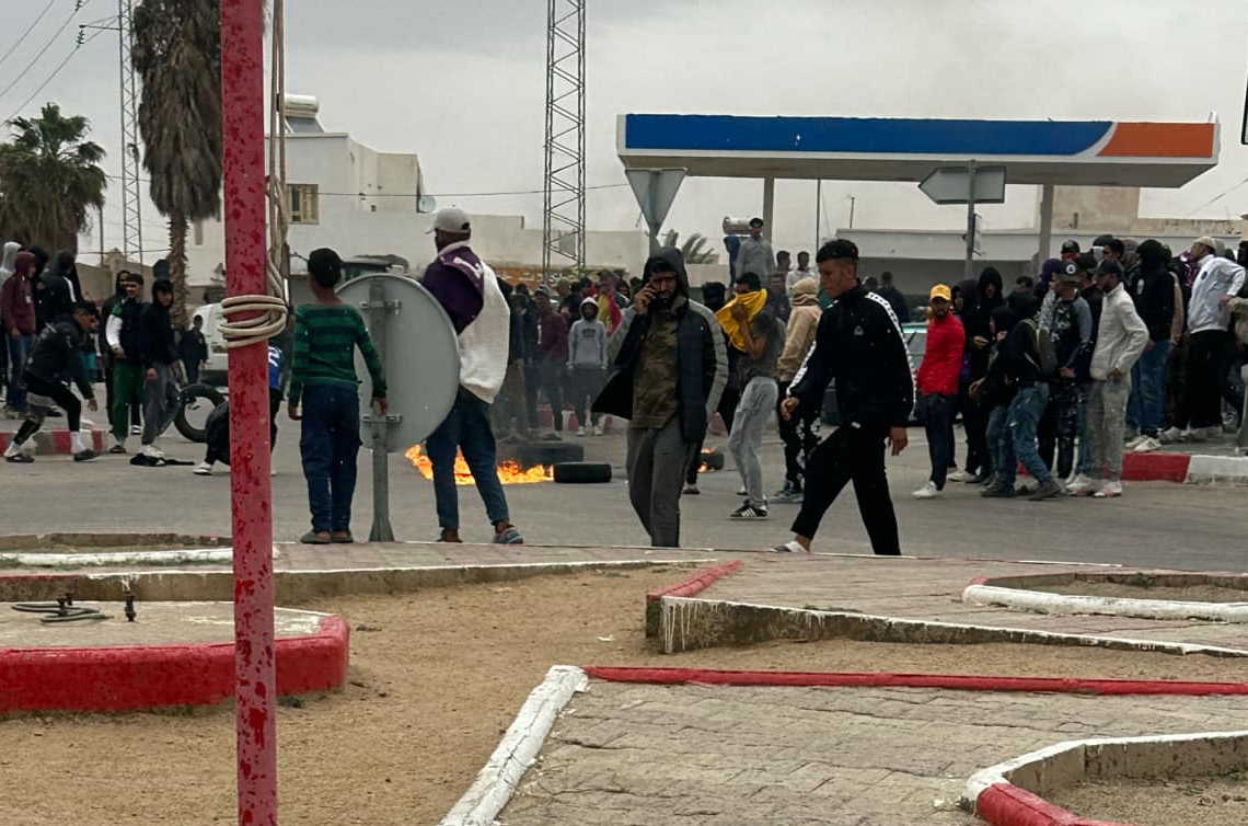 Trois élèves meurent dans l’effondrement d’un mur de lycée à Mazzouna: Colère des habitants et appel à la suspension des cours