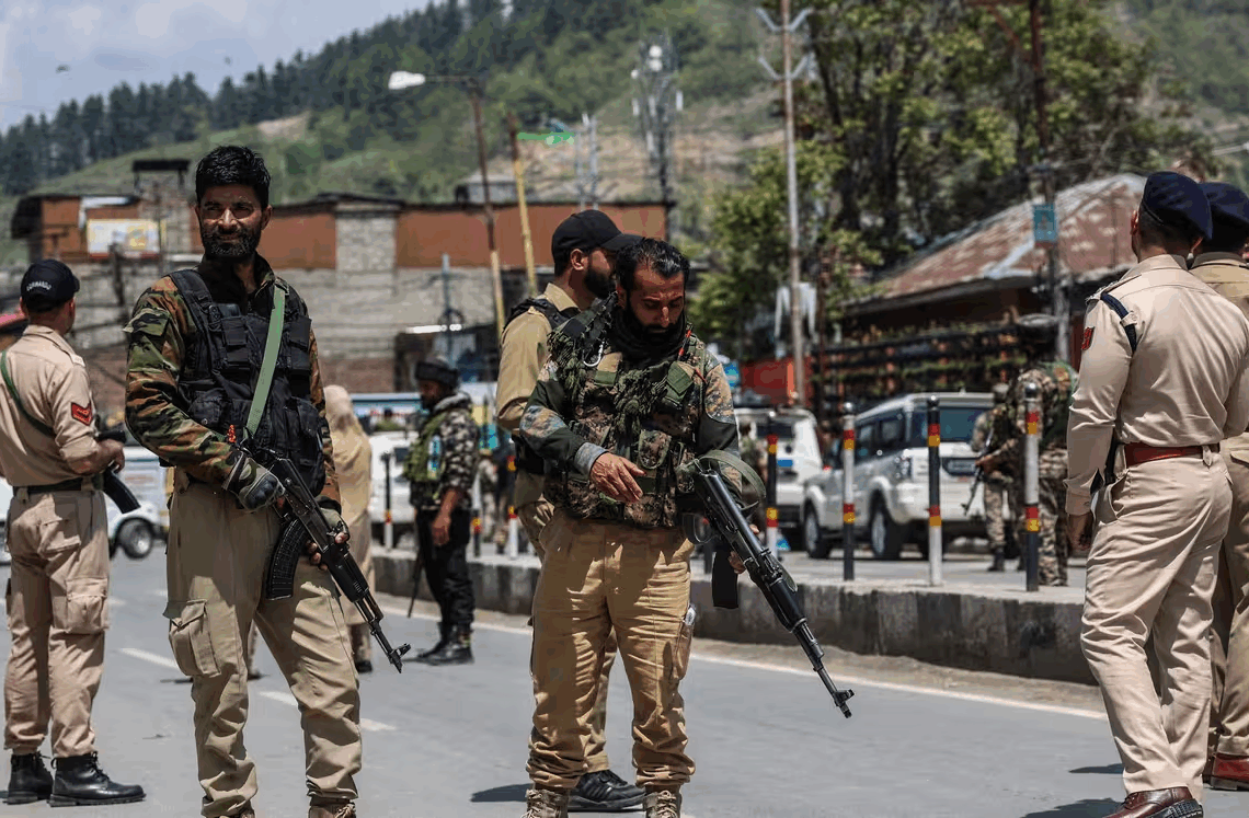 Suspension des visas, expulsion de diplomates, fermeture de frontières… En bref l’escalade des tensions entre l’Inde et le Pakistan