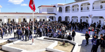 Cours suspendus dans la foulée: Une mère d’élève gifle un surveillant général de collège à Sousse