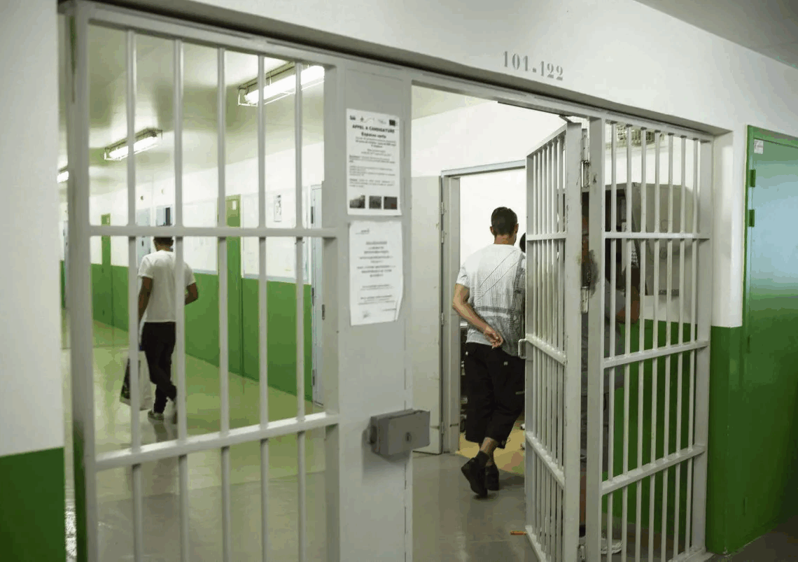 Italie: Un jeune tunisien meurt dans sa cellule en Sicile