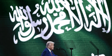 « Un nouveau départ »: Trump annonce la fin des sanctions contre la Syrie