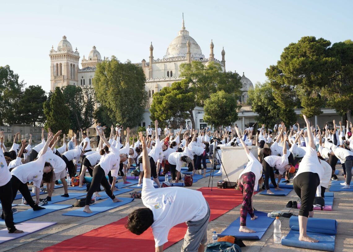 Journée internationale du Yoga à l’Esplanade de Carthage: « Le monde est une seule famille »…