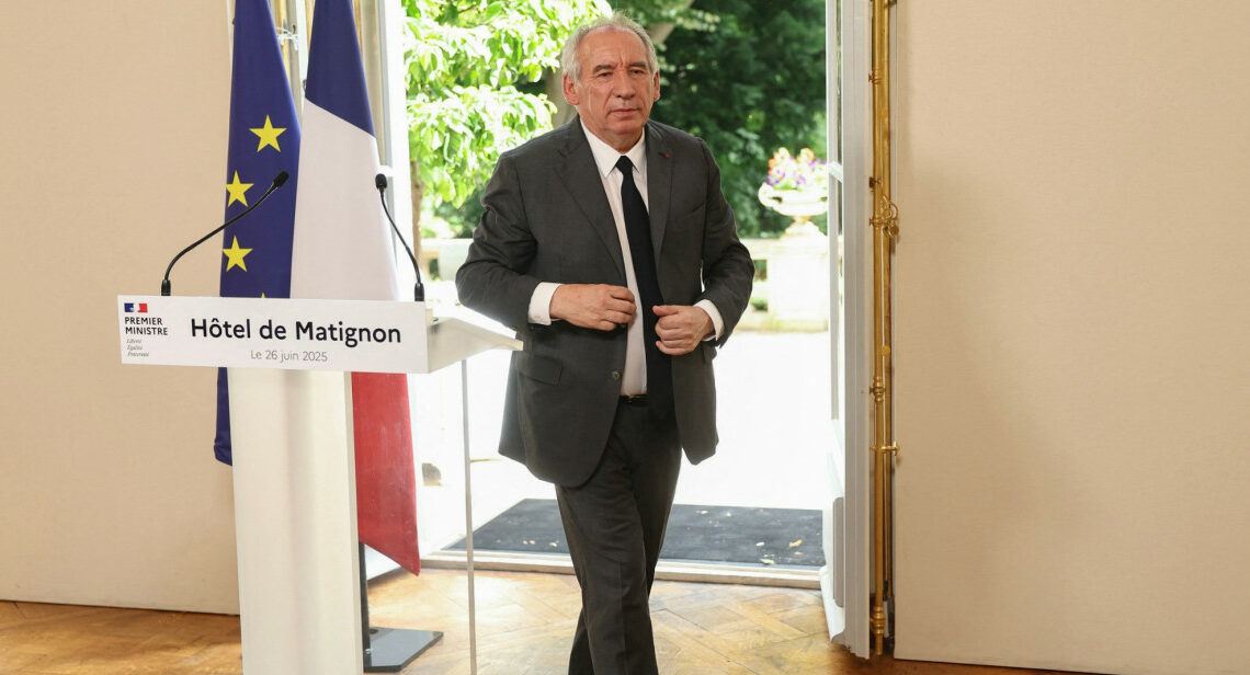 France: Les députés ne votent pas la censure contre François Bayrou