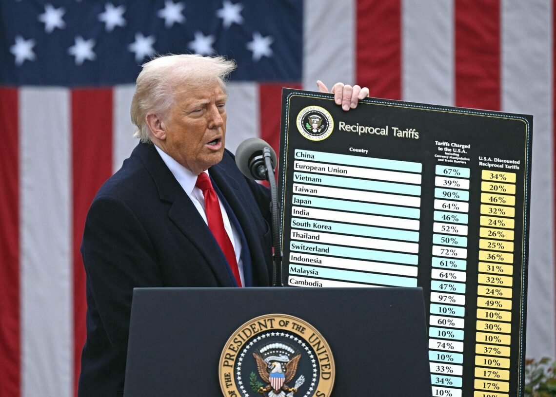 Plusieurs pays informés lundi par courrier: Trump appliquera ses nouveaux droits de douane le 1er août