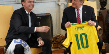 Droits de douane: Trump veut imposer 50% de surtaxe aux produits brésiliens en soutien à l&rsquo;ex-président Bolsonaro