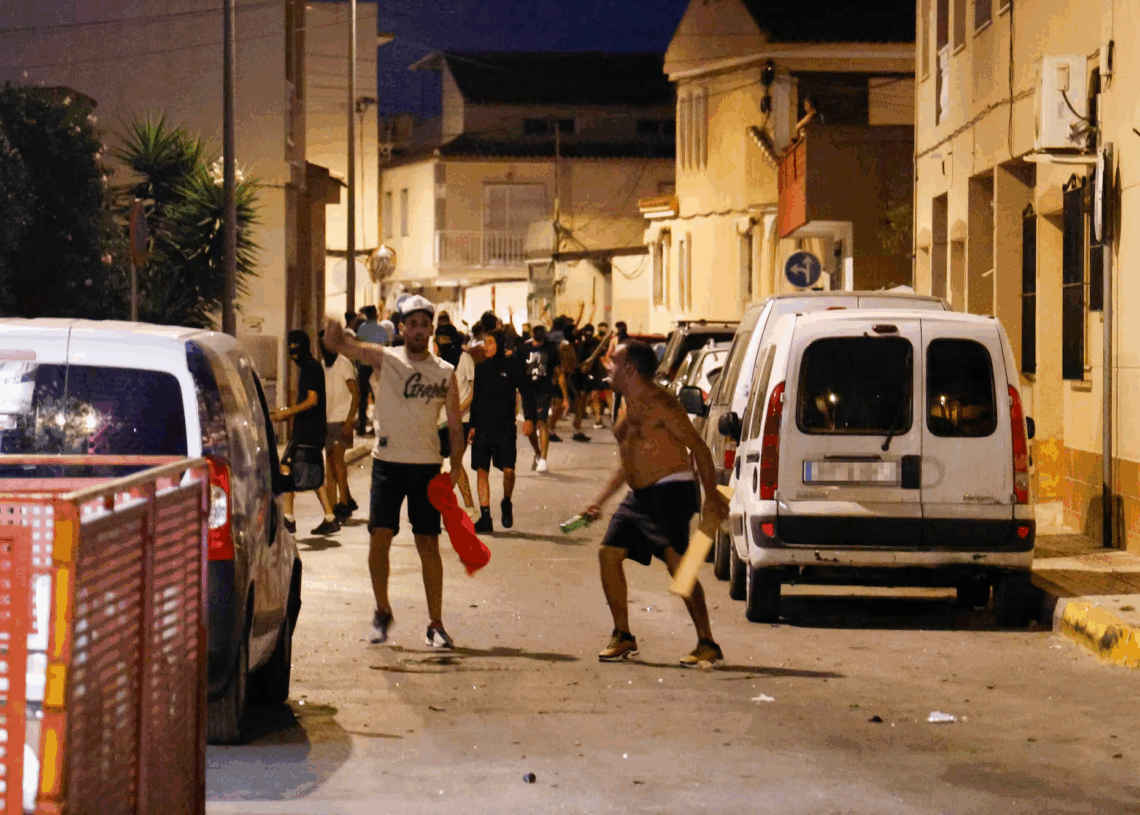 La communauté maghrébine visée: Huit personnes interpellées après des violences racistes en Espagne