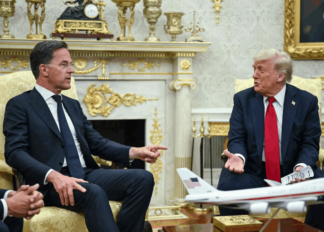 Des armes et des sanctions: Trump change de ton sur l&rsquo;Ukraine