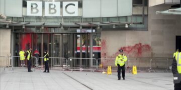 Une centaine d’employés accusent la BBC de « racisme anti-Palestinien »