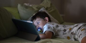 Trop de temps d’écran chez les enfants peut augmenter le risque de maladies cardiaques