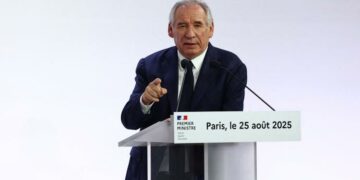 France: Menacé de censure, Bayrou demande un vote de confiance pour son gouvernement