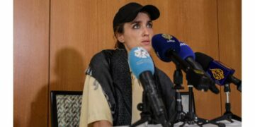 Le moteur du navire cassé: L’actrice française Adèle Haenel quitte la flottille humanitaire pour Gaza