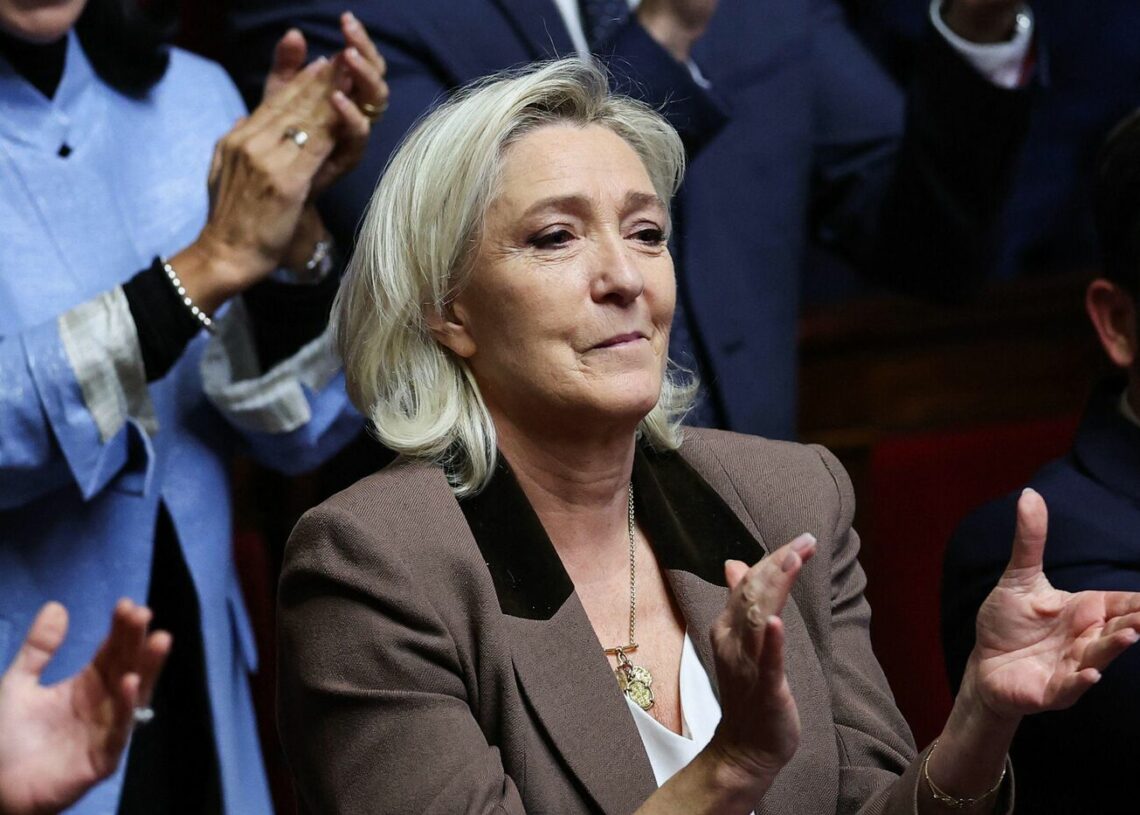 Victoire pour Marine Le Pen: La France adopte un texte du Rassemblement National visant l’accord  franco-algérien de 1968