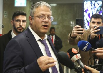 Israël: Prisonniers palestiniens à ses pieds, Ben Gvir réclame la peine de mort pour les « terroristes »