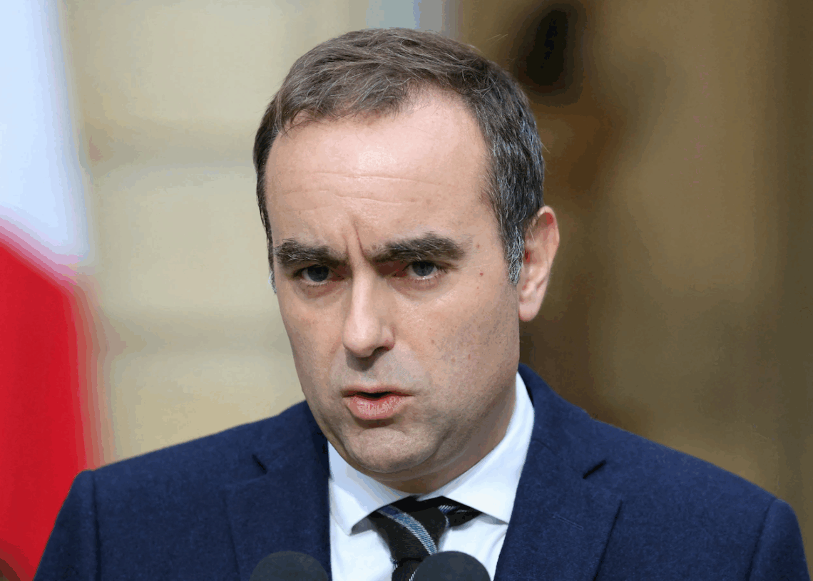 La France se dote d’un nouveau gouvernement… avec 11 ministres reconduits