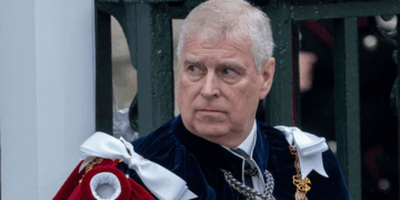 Royaume-Uni: Le prince Andrew,  frère de Charles III, empêtré dans des scandales, renonce à son titre royal
