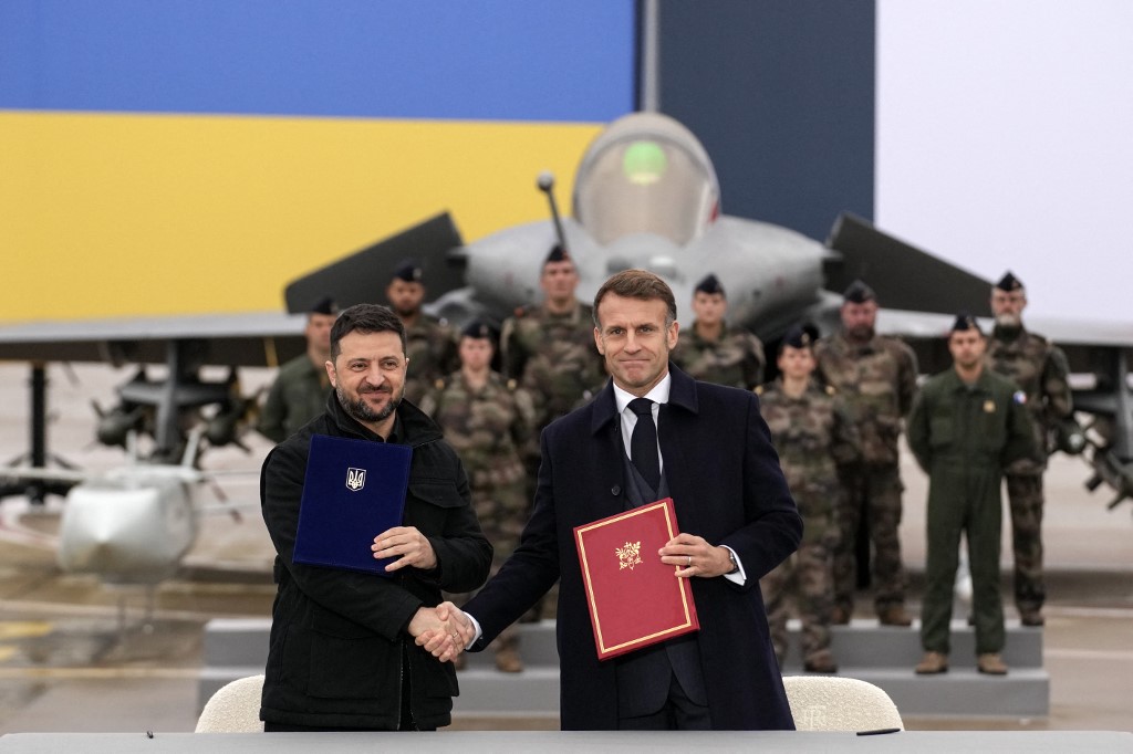 Des avions pour l’Ukraine : qui paiera ?