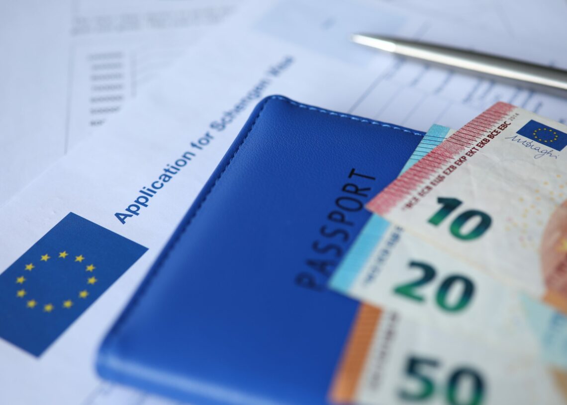 Tunisiens en France: Vers une hausse notable des frais de visa et de séjour dès 2026