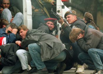 « Safaris humains à Sarajevo » : l&rsquo;Italie ouvre une enquête sur le tourisme des tireurs d&rsquo;élite durant la guerre de Bosnie