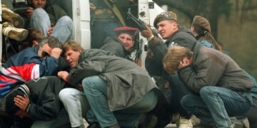 « Safaris humains à Sarajevo » : l’Italie ouvre une enquête sur le tourisme des tireurs d’élite durant la guerre de Bosnie