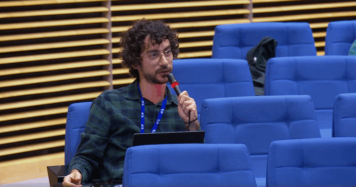 « Inacceptable »: Un journaliste italien licencié pour avoir posé une question sur Israël à la Commission européenne