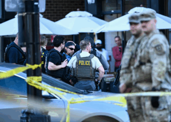 Annoncés morts: Les deux soldats touchés par des tirs près de la Maison-Blanche sont “dans un état critique”