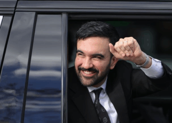 Ex-rappeur, musulman, socialiste : qui est Zohran Mamdani, favori à la mairie de New York ?