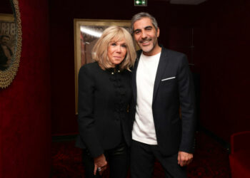 Polémique en France: Brigitte Macron traite des militantes féministes de « sales connes »