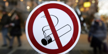 Tunis:  Interdiction totale de fumer sur l’avenue Bourguiba ce samedi