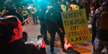 Heurts à Minneapolis: Trump menace d&rsquo;invoquer l&rsquo;Insurrection Act pour déployer l&rsquo;armée