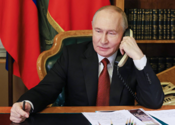 Poutine s&rsquo;entretient avec les dirigeants israélien et iranien pour « réduire les tensions »