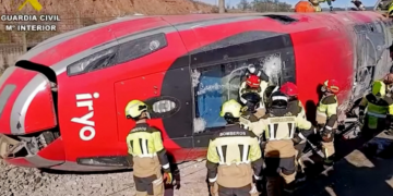 Une collision de train « étrange » fait 39 morts en Espagne: le Premier ministre décrète trois jours de deuil national