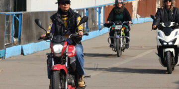 L’Iran autorise officiellement les femmes à obtenir des permis de conduire moto