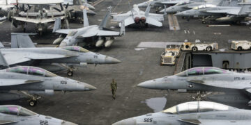 Les États-Unis ont abattu un drone iranien qui approchait un porte-avions « de manière agressive » en mer d&rsquo;Arabie