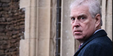 Affaire Epstein: Le prince Andrew ressort libre après des heures en garde à vue