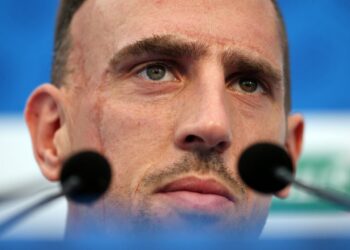 « Fausses informations »: Cité dans les documents Epstein, Franck Ribery annonce porter plainte