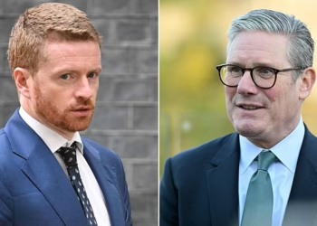 Epstein: le chef de cabinet du Premier ministre britannique  démissionne