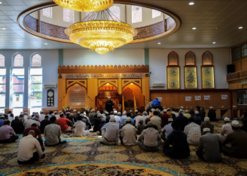 Royaume-Uni: Arrestation d’un homme soupçonné d’être entré armé d’une hache dans une mosquée à Manchester