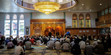 Royaume-Uni: Arrestation d’un homme soupçonné d’être entré armé d’une hache dans une mosquée à Manchester