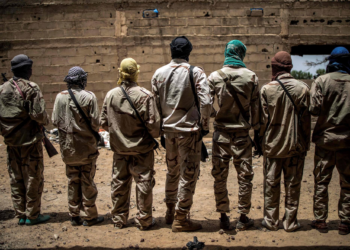 Bamako: Paralysé, le Mali libère plus de 100 jihadistes contre le passage des convois de carburant