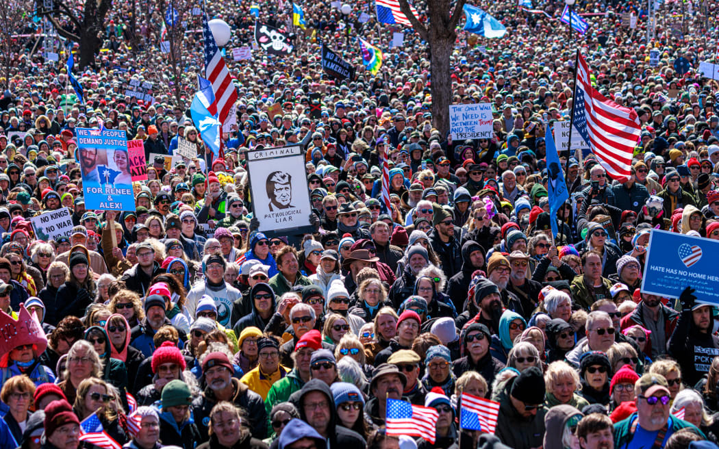 Un record: au moins 8 millions de personnes manifestent contre Trump à travers les États-Unis