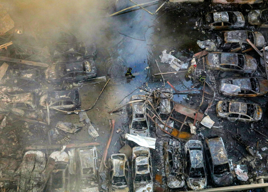 L&rsquo;Iran menace de répliquer: Israël a mené des frappes meurtrières sans précédent sur le Liban, au moins 112 morts